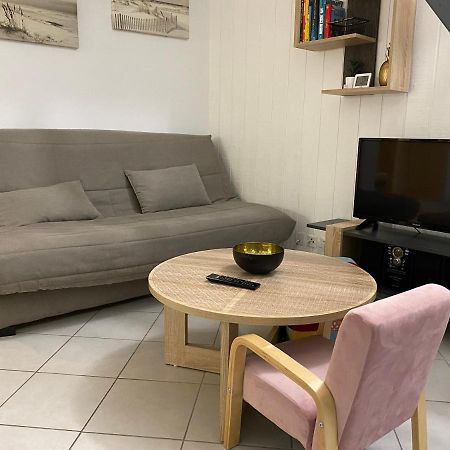Appartement Cosy - Les Ecureuils Ares Zewnętrze zdjęcie