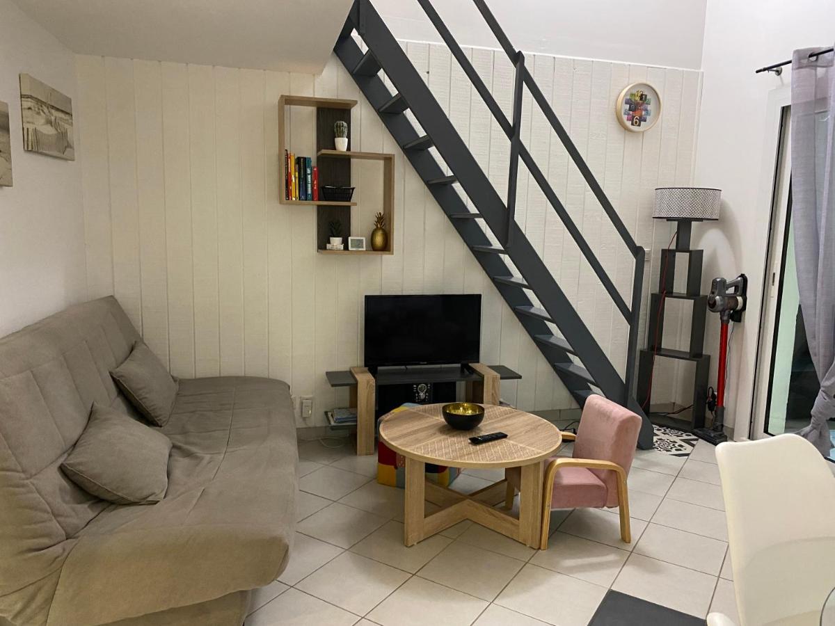 Appartement Cosy - Les Ecureuils Ares Zewnętrze zdjęcie